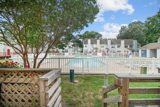 1204 Palmerton Dr in Newport News, VA - Building Photo - Building Photo