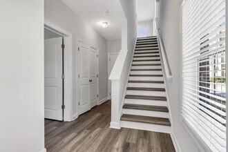 2775 Bell Dr SE in Smyrna, GA - Building Photo - Building Photo