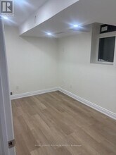 50 Harbourtown Crescent in Brampton, ON - Building Photo - Building Photo