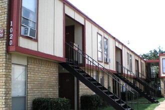Brentwood Apartments in Arlington, TX - Foto de edificio - Building Photo