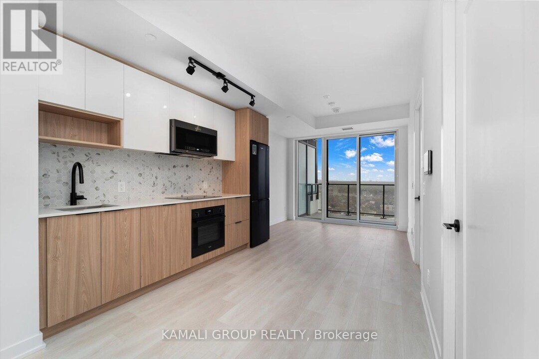 5-2715 Defries St in Toronto, ON - Building Photo