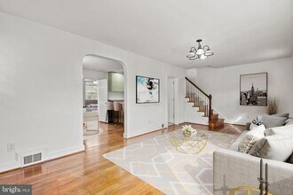 1807 41st Pl SE in Washington, DC - Building Photo - Building Photo