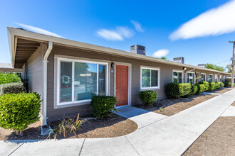 Delta View Apartments in Antioch, CA - Building Photo - Building Photo