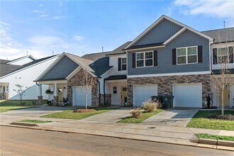 4951 Cannon Crossing Wy in Greensboro, NC - Building Photo - Building Photo