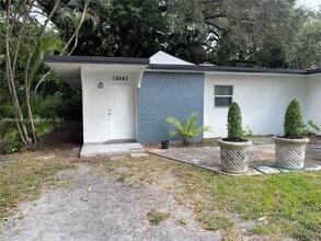 18447 NE 1st Ave-Unit -1 in Miami, FL - Building Photo - Building Photo