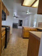 2901 Christopher Cir in Hanford, CA - Building Photo - Building Photo