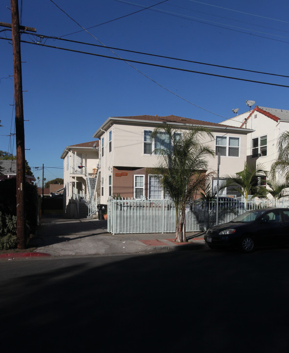 1205-1209 Kenmore Ave in Los Angeles, CA - Building Photo