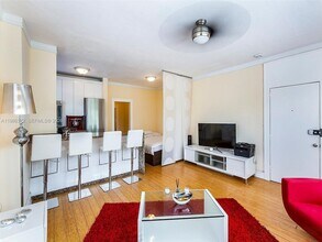 1611 Michigan Ave in Miami Beach, FL - Building Photo - Building Photo