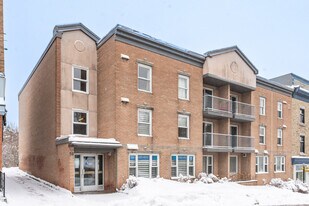 56 Du Pass Côte in Lévis, QC - Building Photo