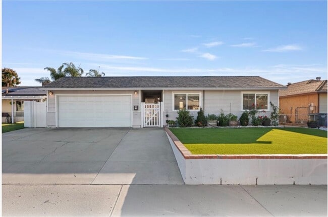 13131 Chrissy Way in Lakeside, CA - Building Photo - Building Photo