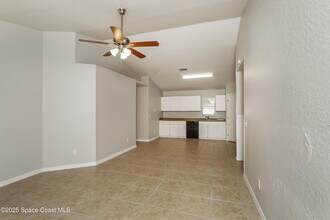 2305 13th Pl SW in Vero Beach, FL - Building Photo - Building Photo