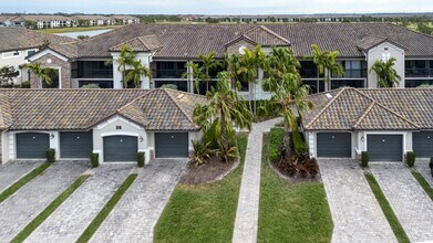 5548 Palmer Cir in Bradenton, FL - Building Photo - Building Photo