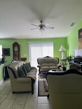 197 Maple Dr in Poinciana, FL - Building Photo - Building Photo