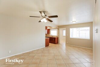 3746 W Puget Ave in Phoenix, AZ - Foto de edificio - Building Photo