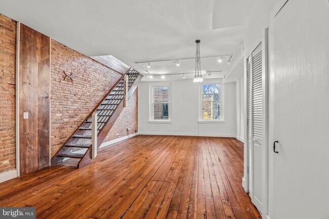 property at 120 N 3rd St