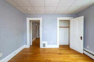 555 Essex St in Lynn, MA - Building Photo - Building Photo