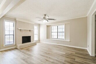 7786 Hickory Meadow Rd in Millington, TN - Foto de edificio - Building Photo