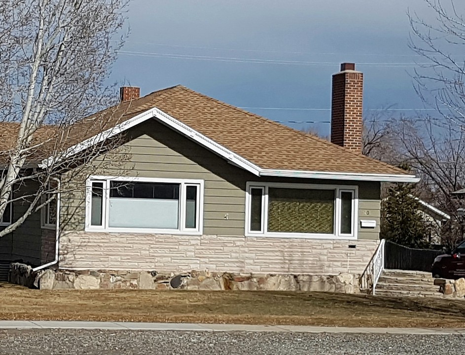 1401 Rumsey Ave in Cody, WY - Building Photo