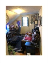 263 Main St, Unit 2 in Rutland, MA - Foto de edificio - Building Photo