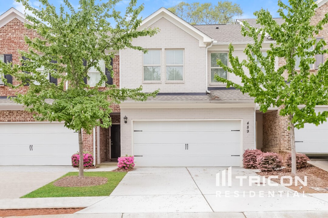 489 Trickum Hill Dr in Lawrenceville, GA - Building Photo