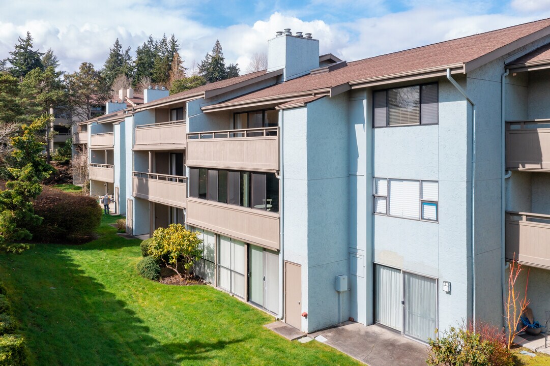 Parkpoint Condominium in Seattle, WA - Building Photo