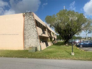 400 NE 18th Ave in Homestead, FL - Building Photo - Building Photo