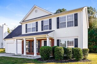 413 Grove Park Dr in Locust Grove, GA - Building Photo