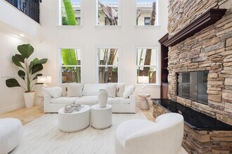 4065 Battersea Rd in Miami, FL - Building Photo - Building Photo