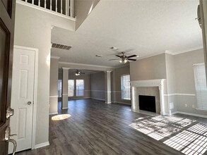 1281 El Camino Village Dr in Webster, TX - Building Photo - Building Photo