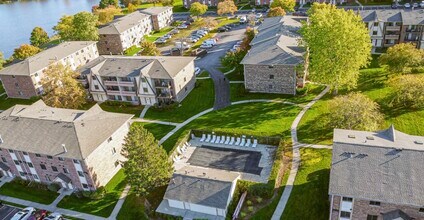 18 Echo Ct in Vernon Hills, IL - Building Photo - Building Photo