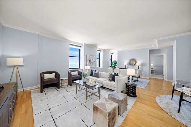 310 S Michigan Ave, Unit 2101 in Chicago, IL - Foto de edificio - Building Photo