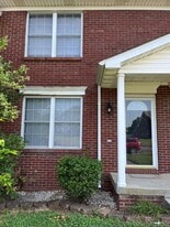223 John Sutherland Dr in Nicholasville, KY - Building Photo