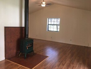 18601 Country Ln in Penn Valley, CA - Building Photo - Building Photo