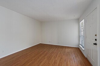 3426 Willowrun Dr, Unit B in Austin, TX - Building Photo - Building Photo
