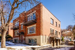 4300 Édouard-Montpetit Boul in Montréal, QC - Building Photo