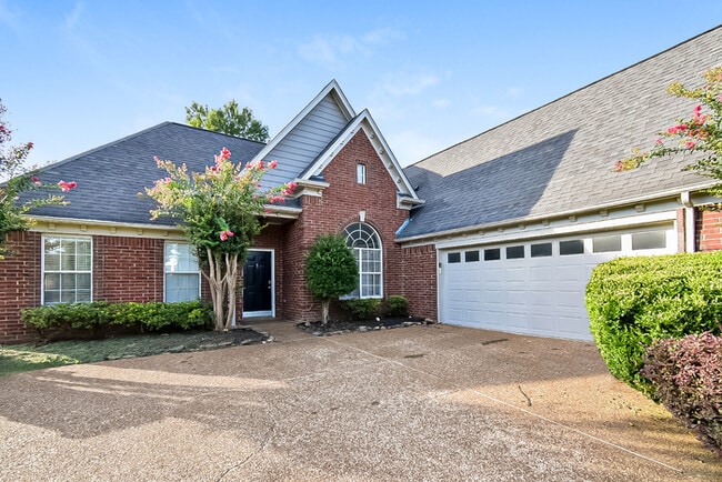 property at 9716 Kingsridge Dr