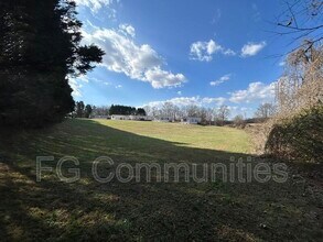 3220 Sutton Ln in Claremont, NC - Building Photo - Building Photo