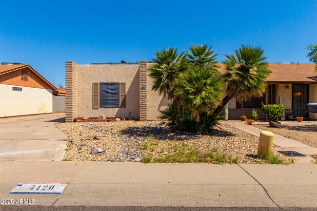 property at 5120 W Willow Ave