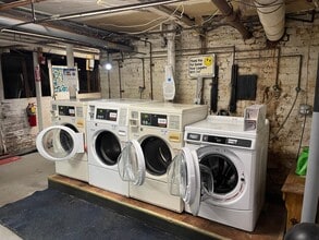 92 Kirkland St, Unit 2 in Cambridge, MA - Foto de edificio - Building Photo