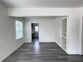 320 S H St in Lompoc, CA - Building Photo - Building Photo