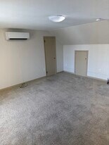 49 E High St, Unit 49 High in Pottstown, PA - Building Photo