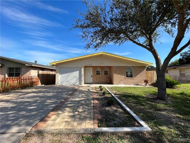 33 S Lee Cir in Edinburg, TX - Building Photo - Building Photo