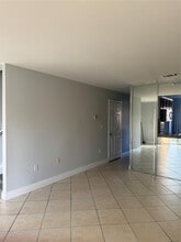 320 Palm Cir E in Pembroke Pines, FL - Building Photo - Building Photo