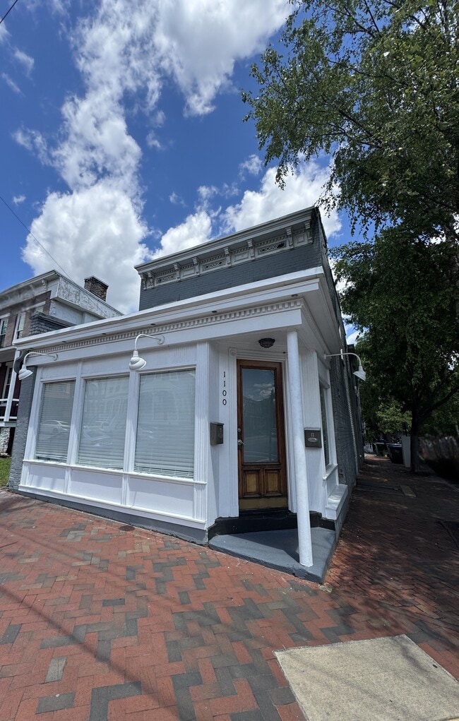 property at 1100 W Clay St