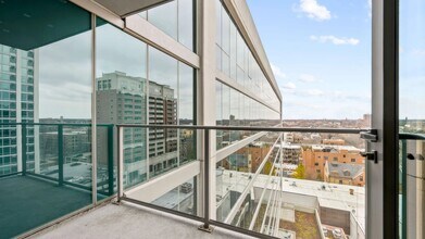 3798 N Halsted St in Chicago, IL - Building Photo - Building Photo