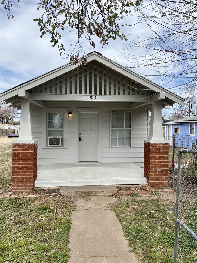 property at 312 W Monroe St