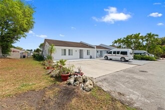 14109 SW 55th St in Miami, FL - Building Photo - Building Photo