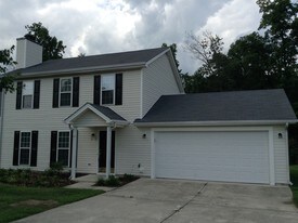 5419 Bradburn Dr in McLeansville, NC - Building Photo