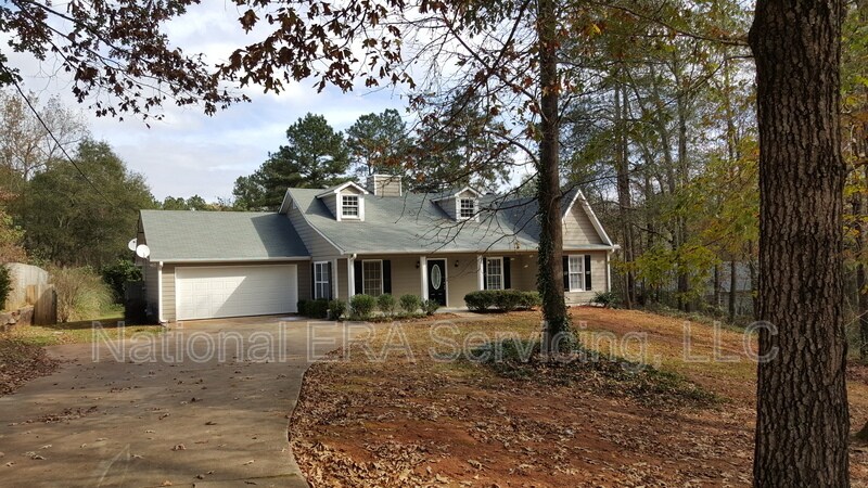 30 Oaklake Ct in Covington, GA - Building Photo