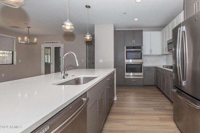777 E Stella Ln, Unit 1 in Phoenix, AZ - Building Photo - Building Photo